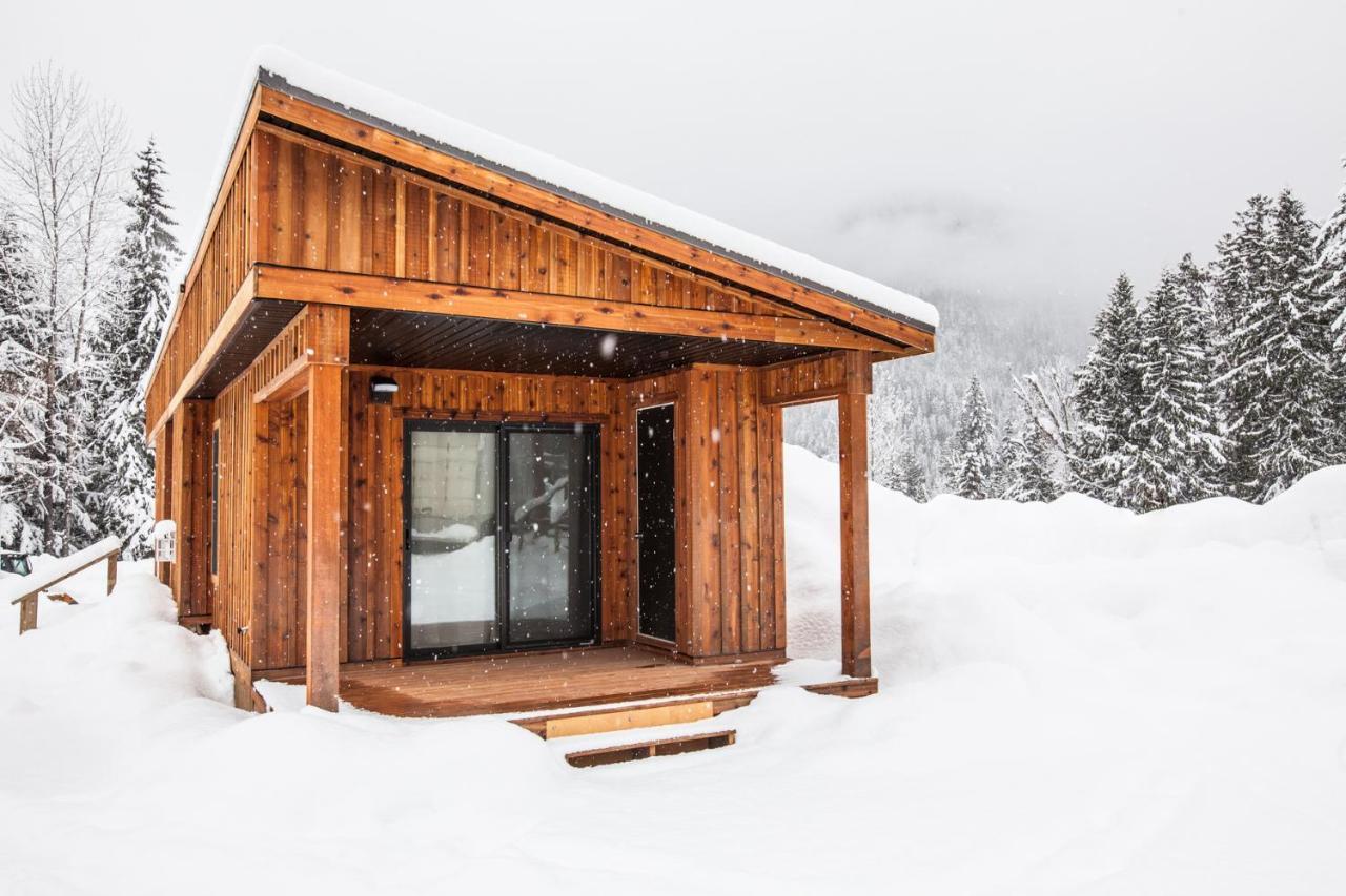 Boulder Mountain Resort Revelstoke Exterior photo