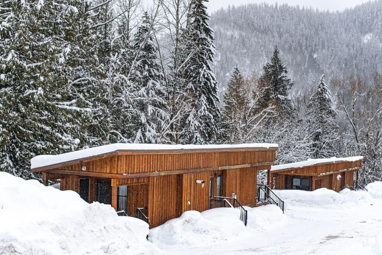 Boulder Mountain Resort Revelstoke Exterior photo