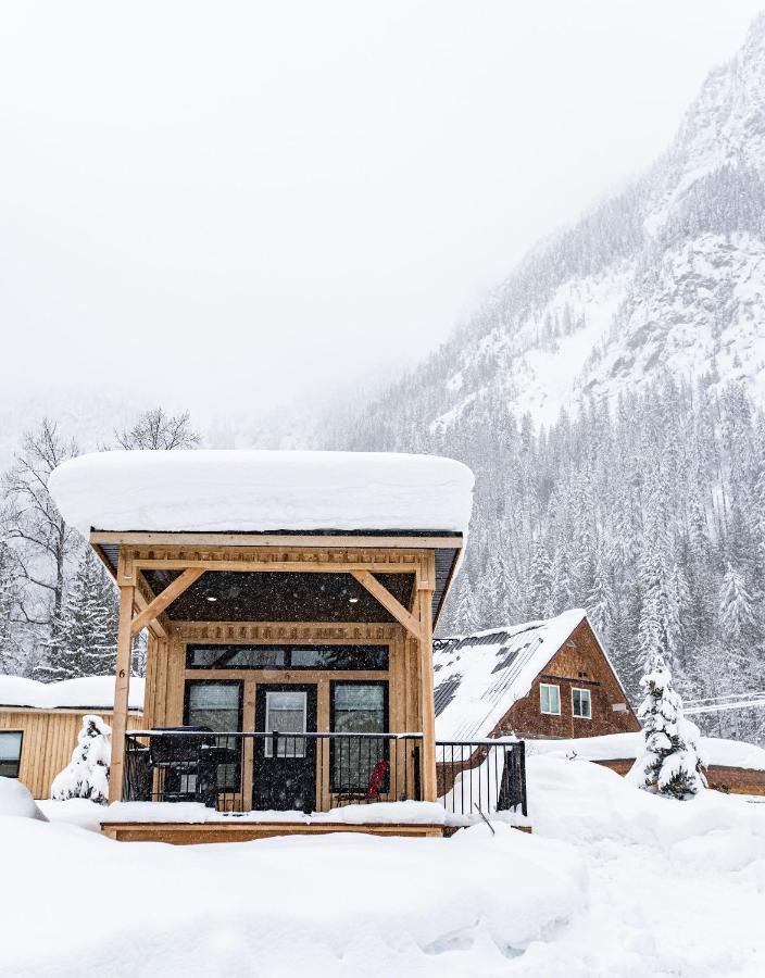 Boulder Mountain Resort Revelstoke Exterior photo