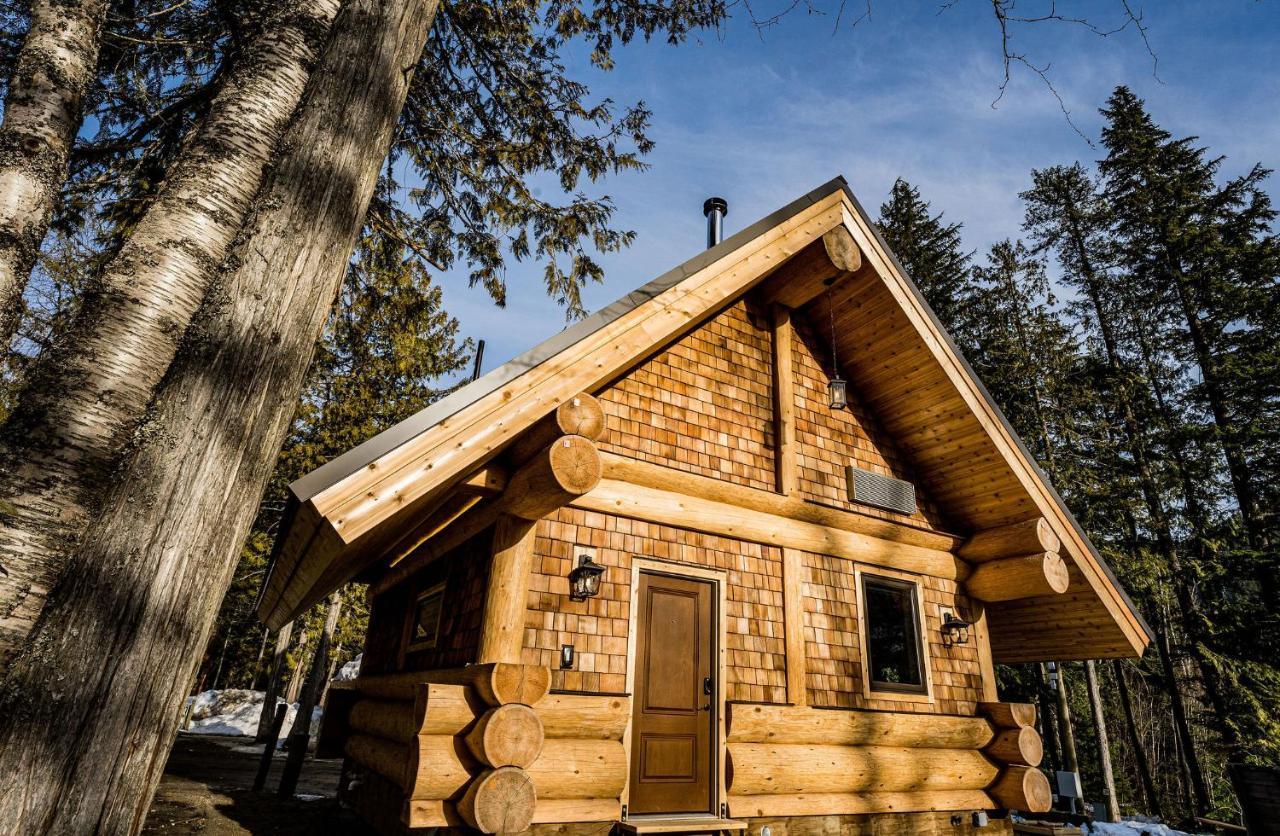 Boulder Mountain Resort Revelstoke Exterior photo