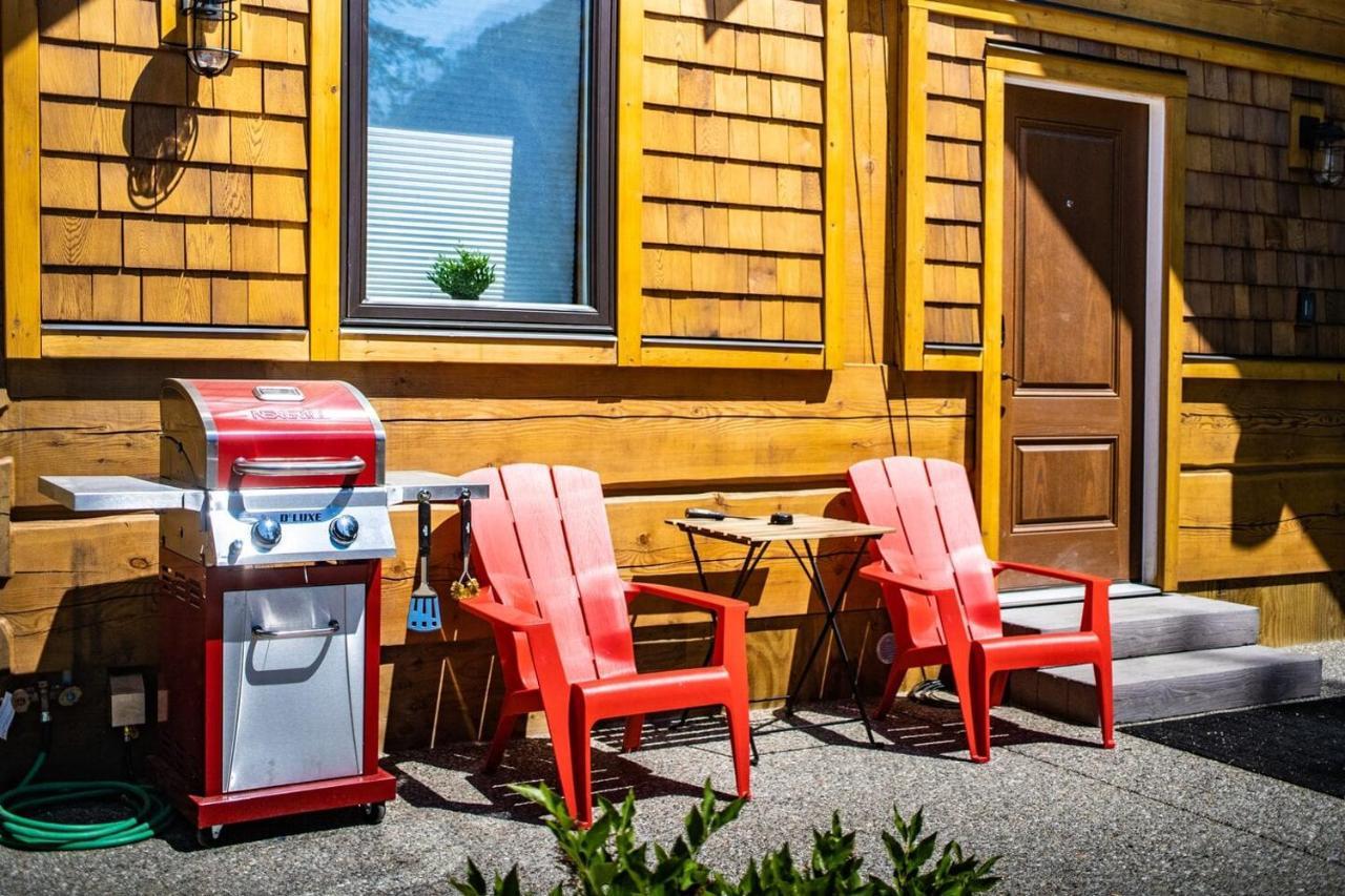 Boulder Mountain Resort Revelstoke Exterior photo